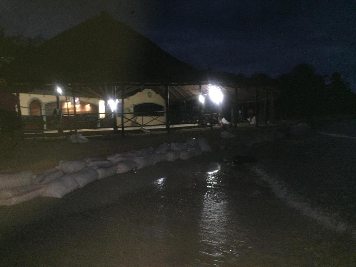 Pic-Nic Beach Corn Island Hotel Exterior foto